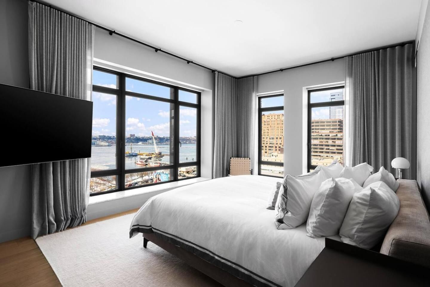 Apartment Cozy With Scenic View