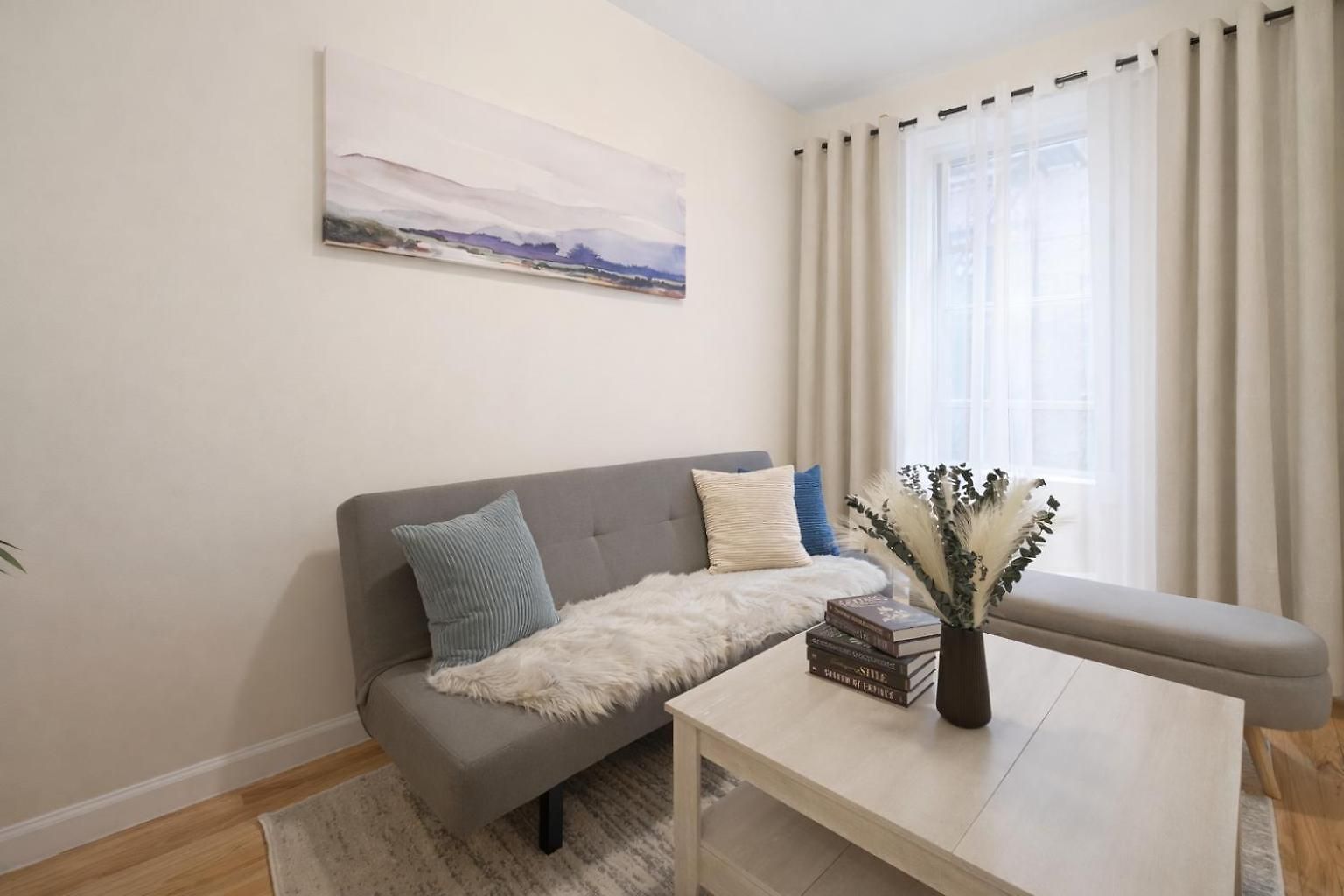 3 Bedroom Next To Park Apartment New York
