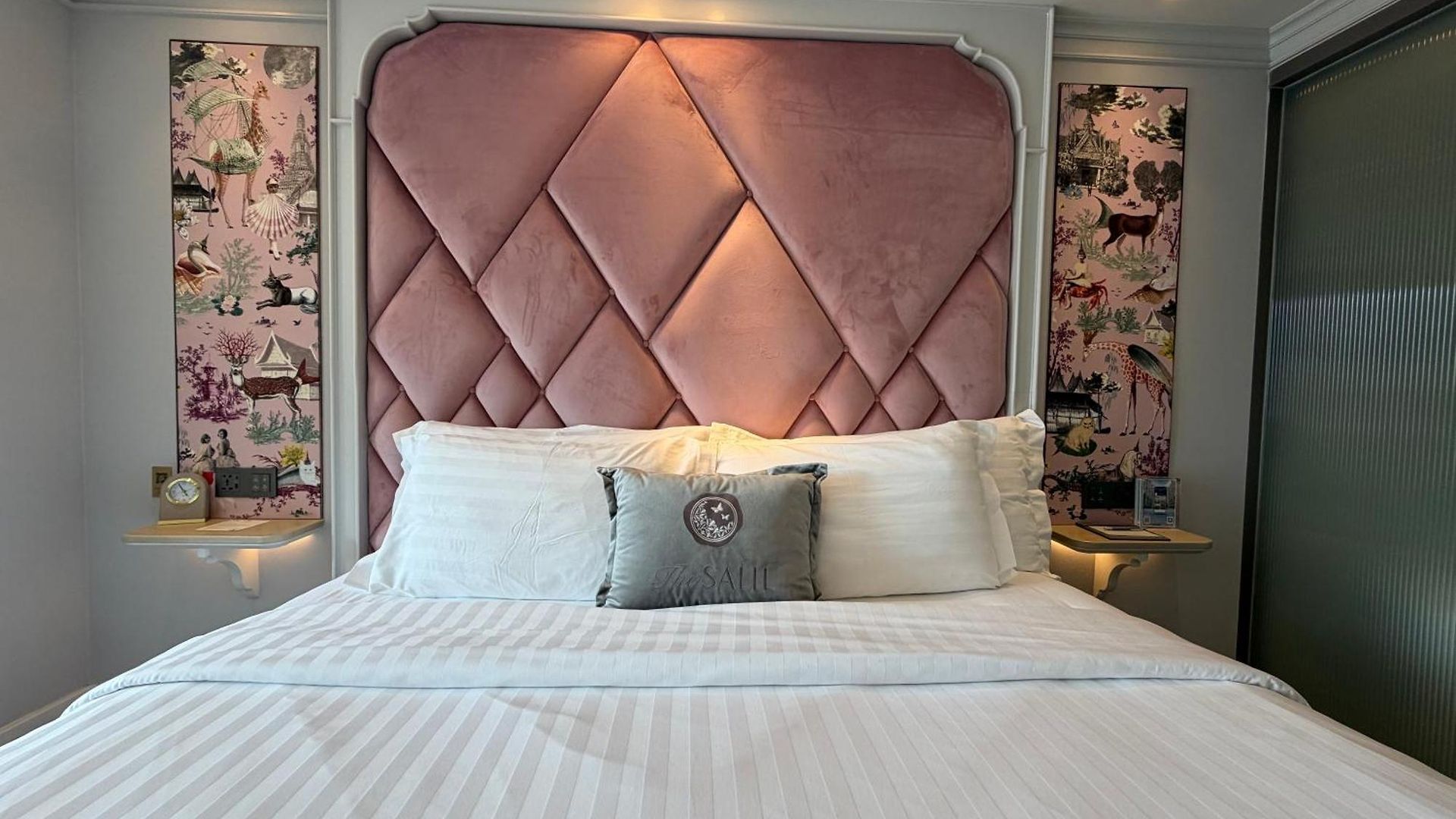 Manhattan Lincoln Center Apartment *