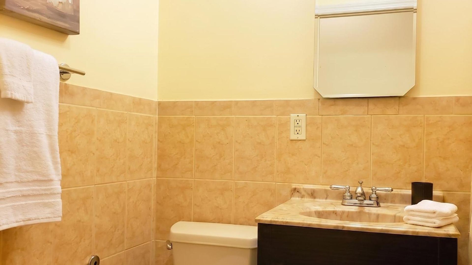Stunning One Bedroom In Manhattan - 2nd Floor Apartment