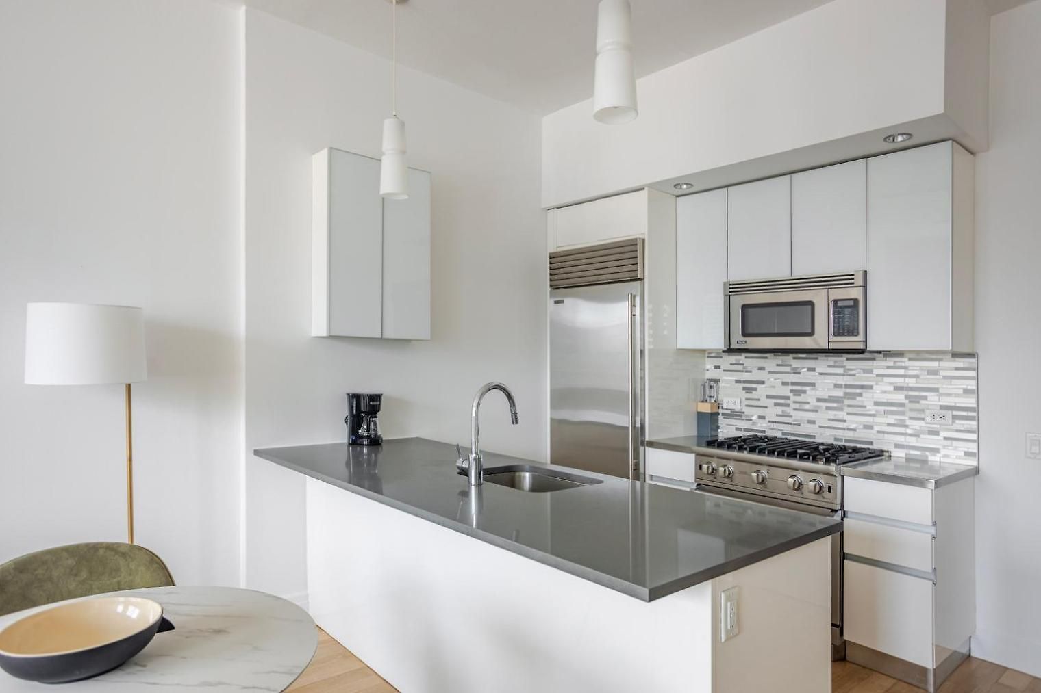 Apartment Blueground Hells Kitchen View Nr Times Square Nyc-2255 *