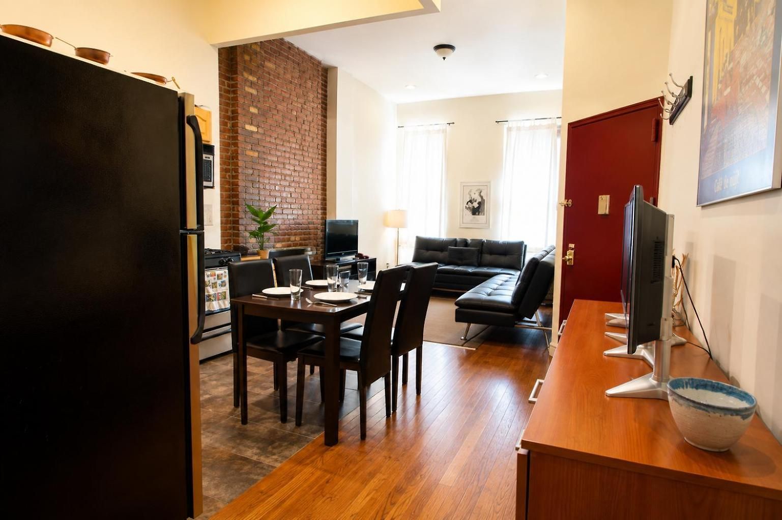 Fabulous & Large 2 Bedroom In Nyc!