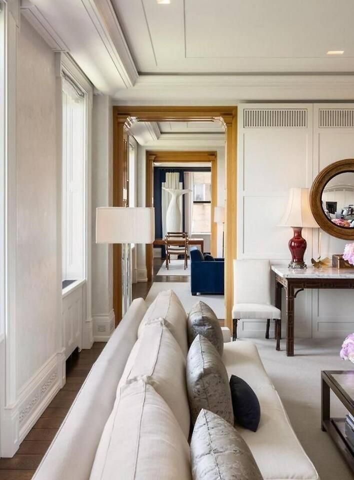 Ultra-luxury Fifth Avenue *