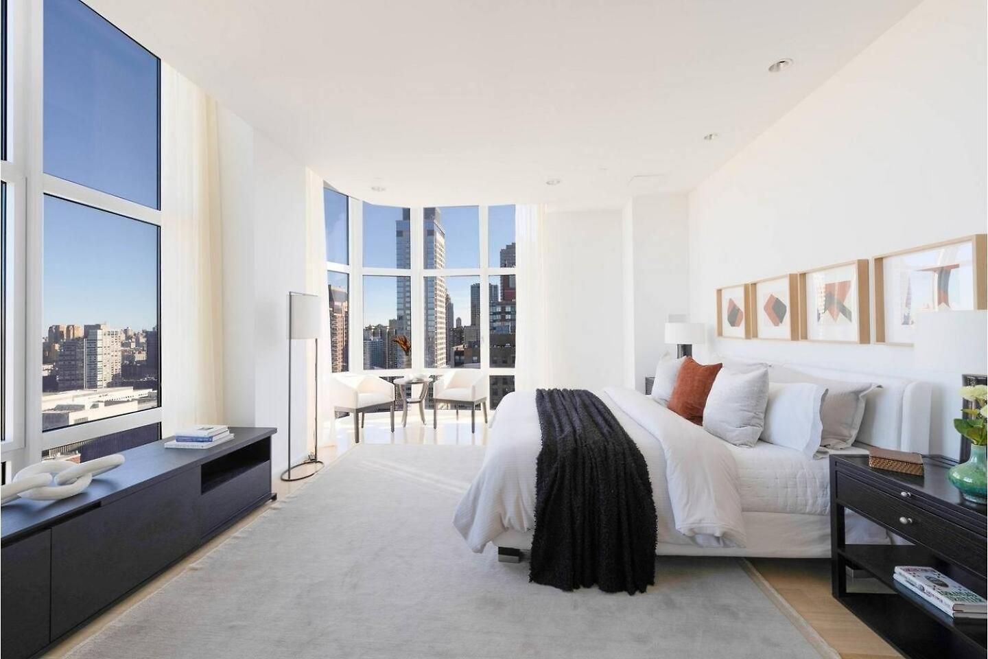 Luxury Penthouse With Panoramic Hudson River Views *