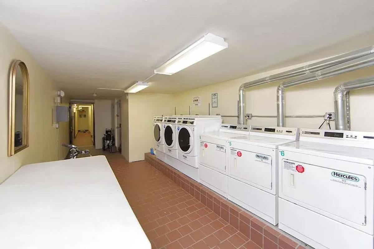 Cozy Cute In Midtown East Manhattan Elevator Laundry Steps To Subway * New York