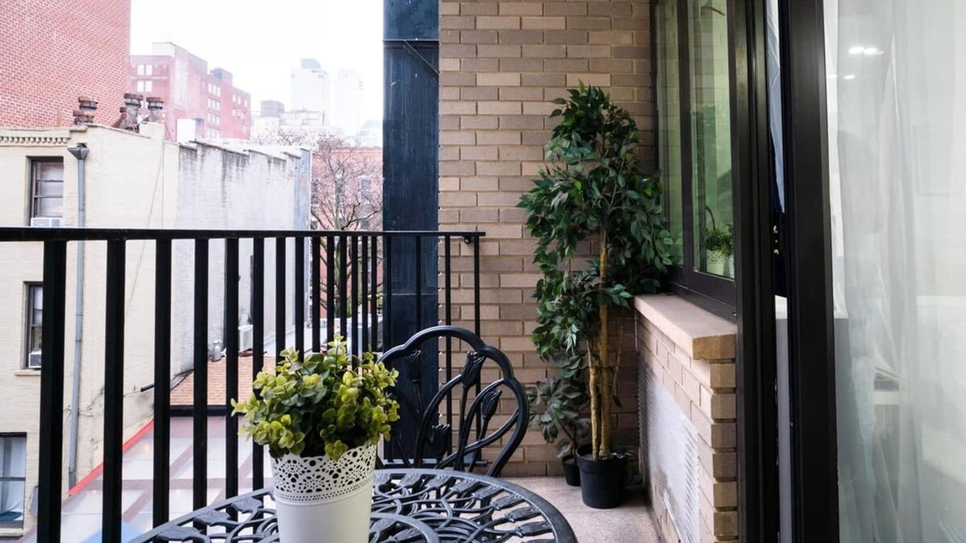 Apartment 809 Midtown New York