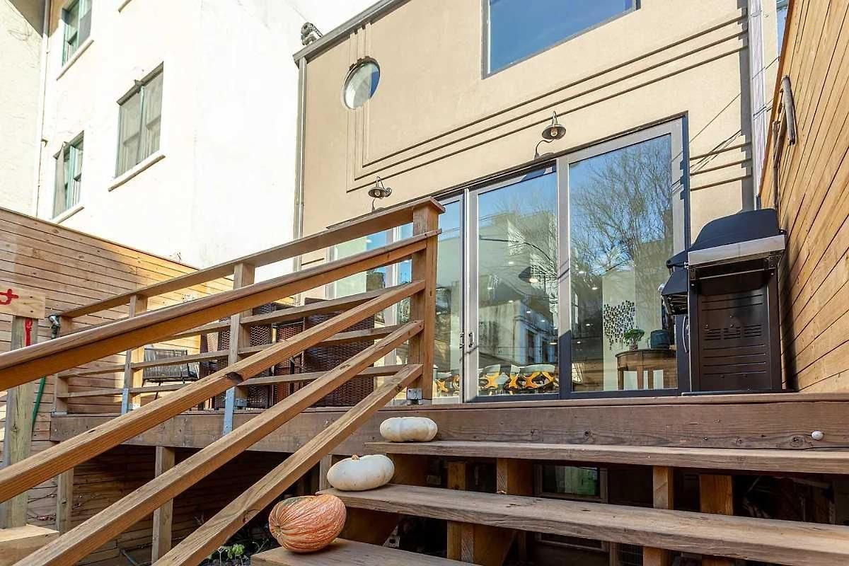 Williamsburg Townhouse 3br Townhouse With Private Garden * New York