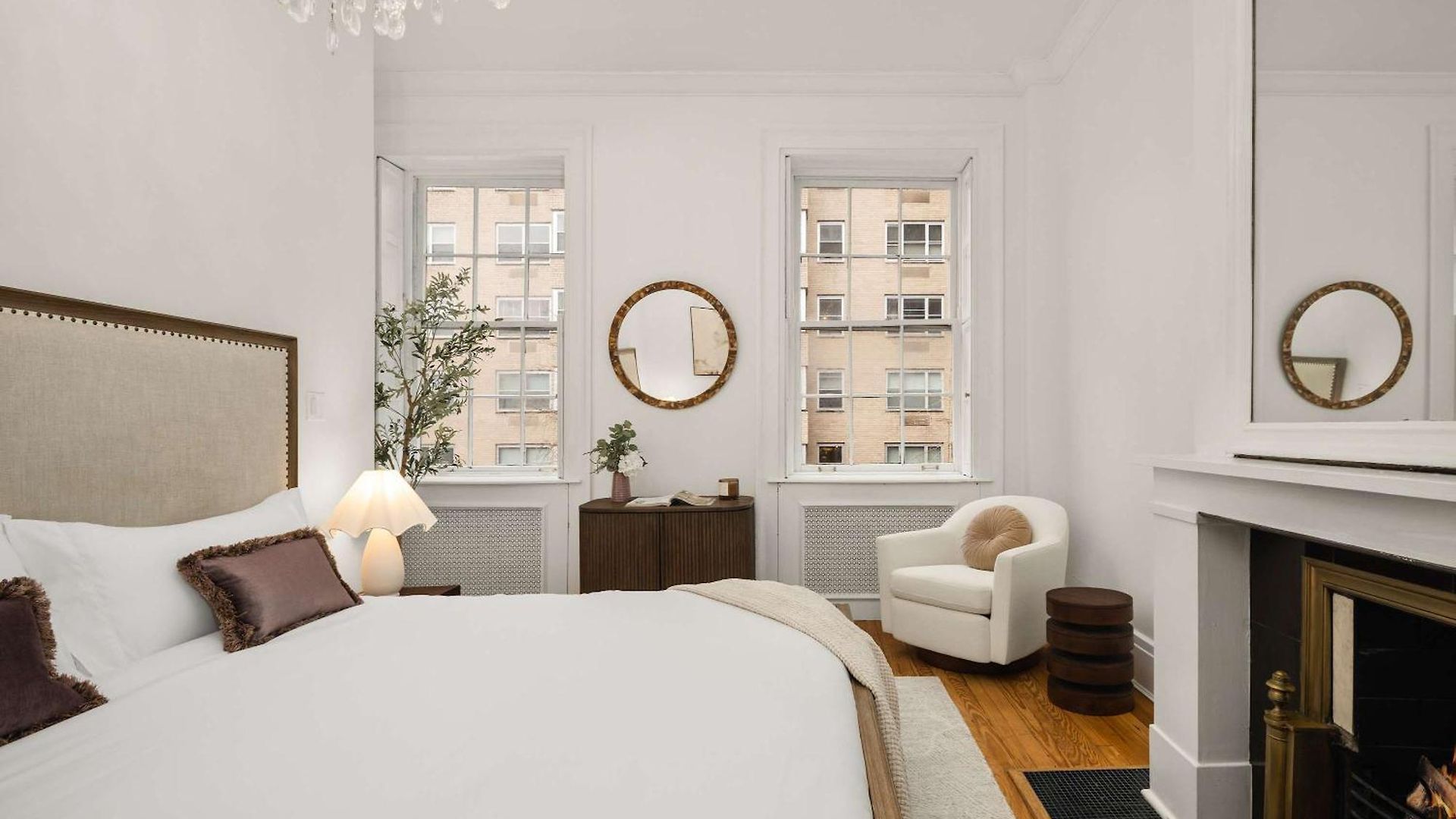 Apex Executive - Washington Square Park Ny *