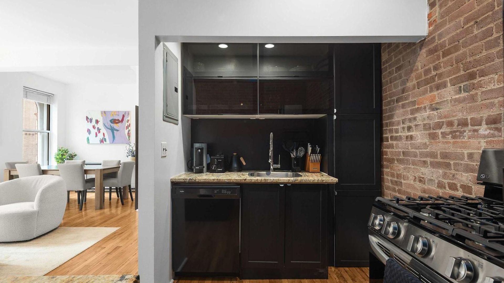 Seaport Place By Stayhaus Floor-through 1br Loft Apartment *