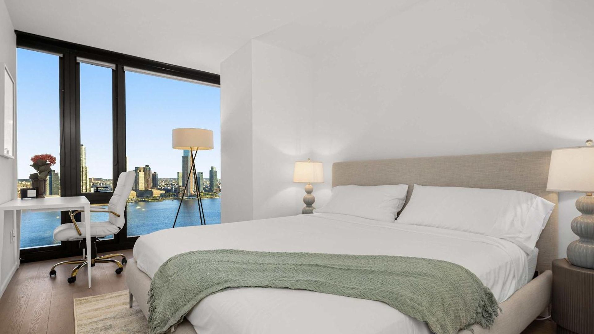 Embassy Ii 24th Floor 2br With Doorman Gym Pool *