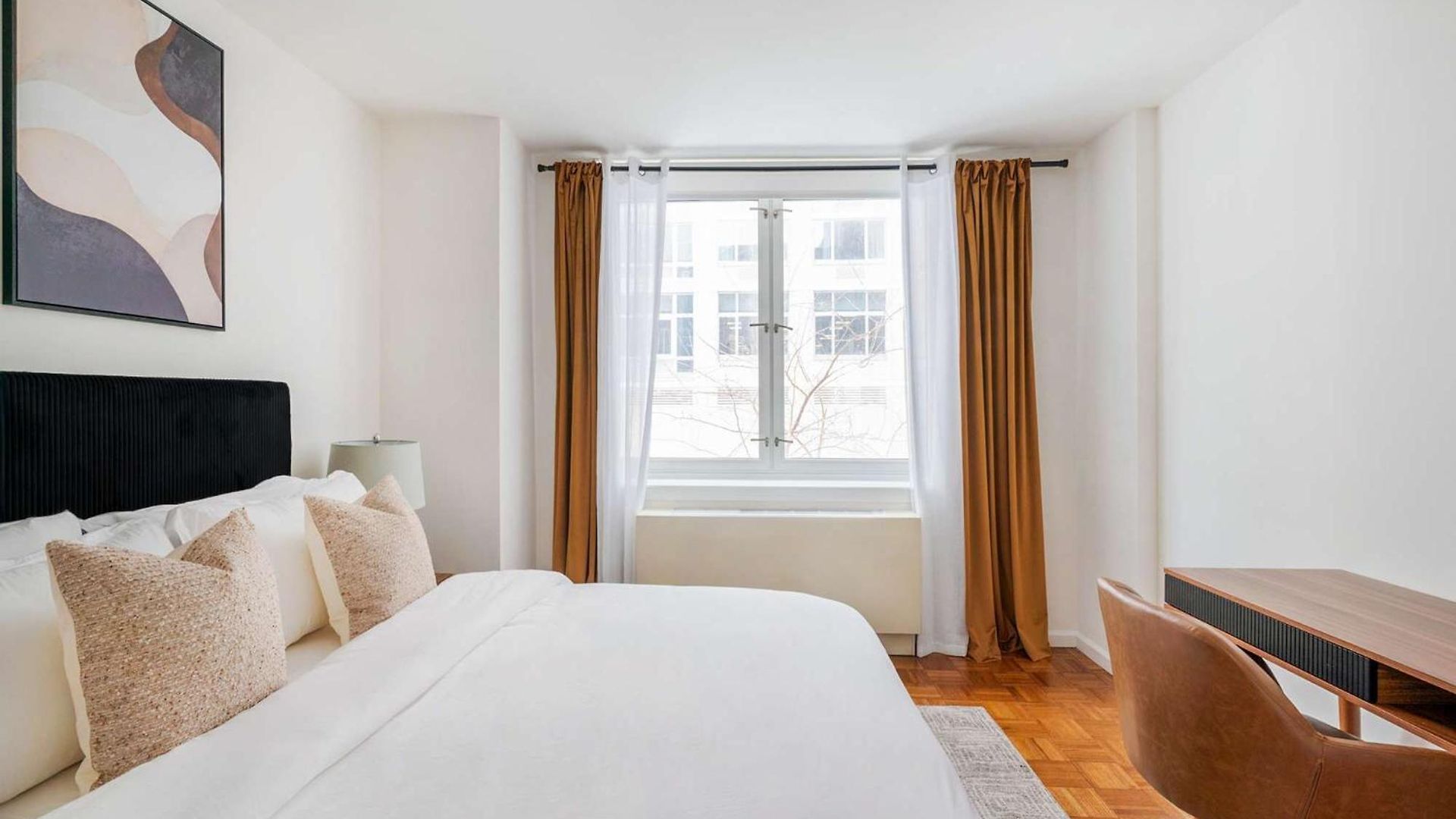 Apartment 43-4d Newly Furnished 2br Full Service 24h Doorman Laundry Gym