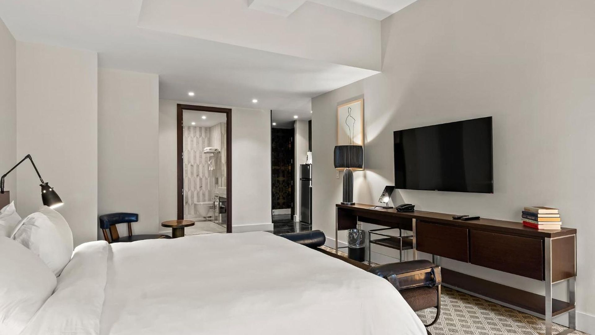 Rove Travel - Marmara Place 1103 - Loft Apartment New York