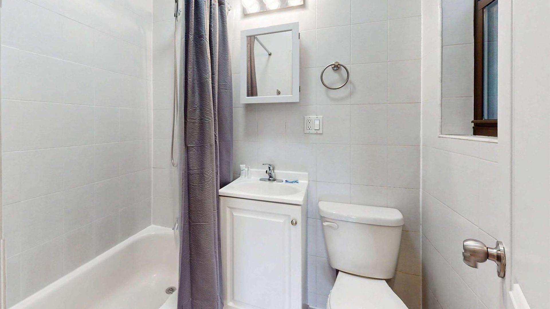 Urban Spark Iii Vibe 8840 Apartment *