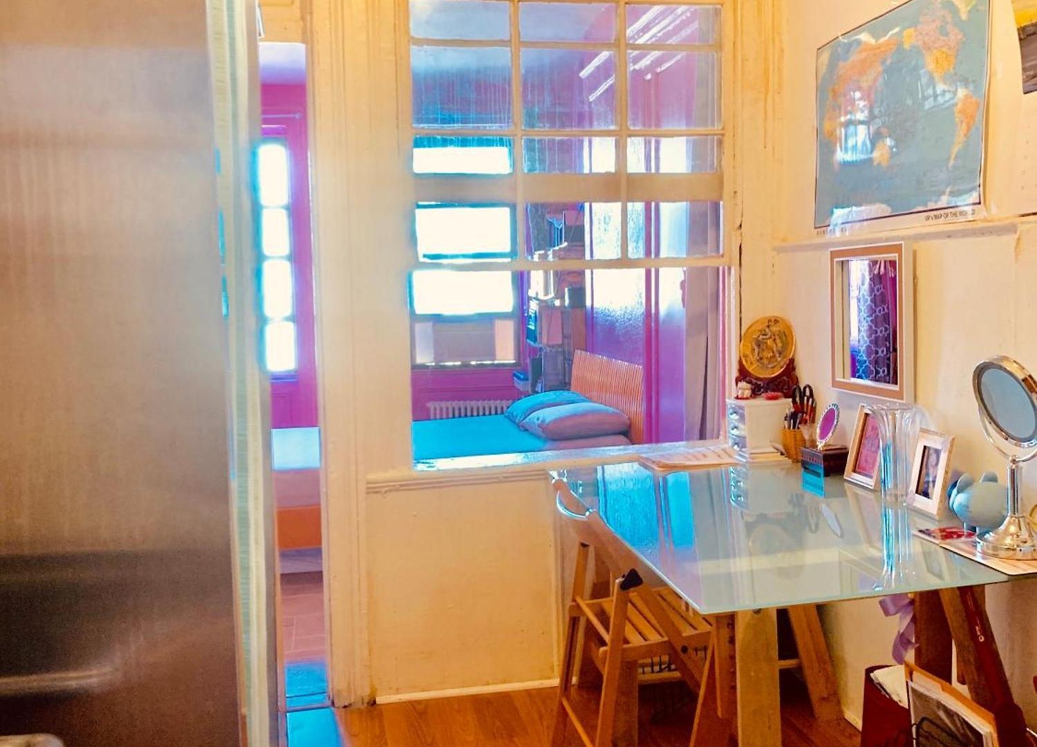 Big In Little Italy, Chinatown, Soho, Tribeca, Nyc Apartment *
