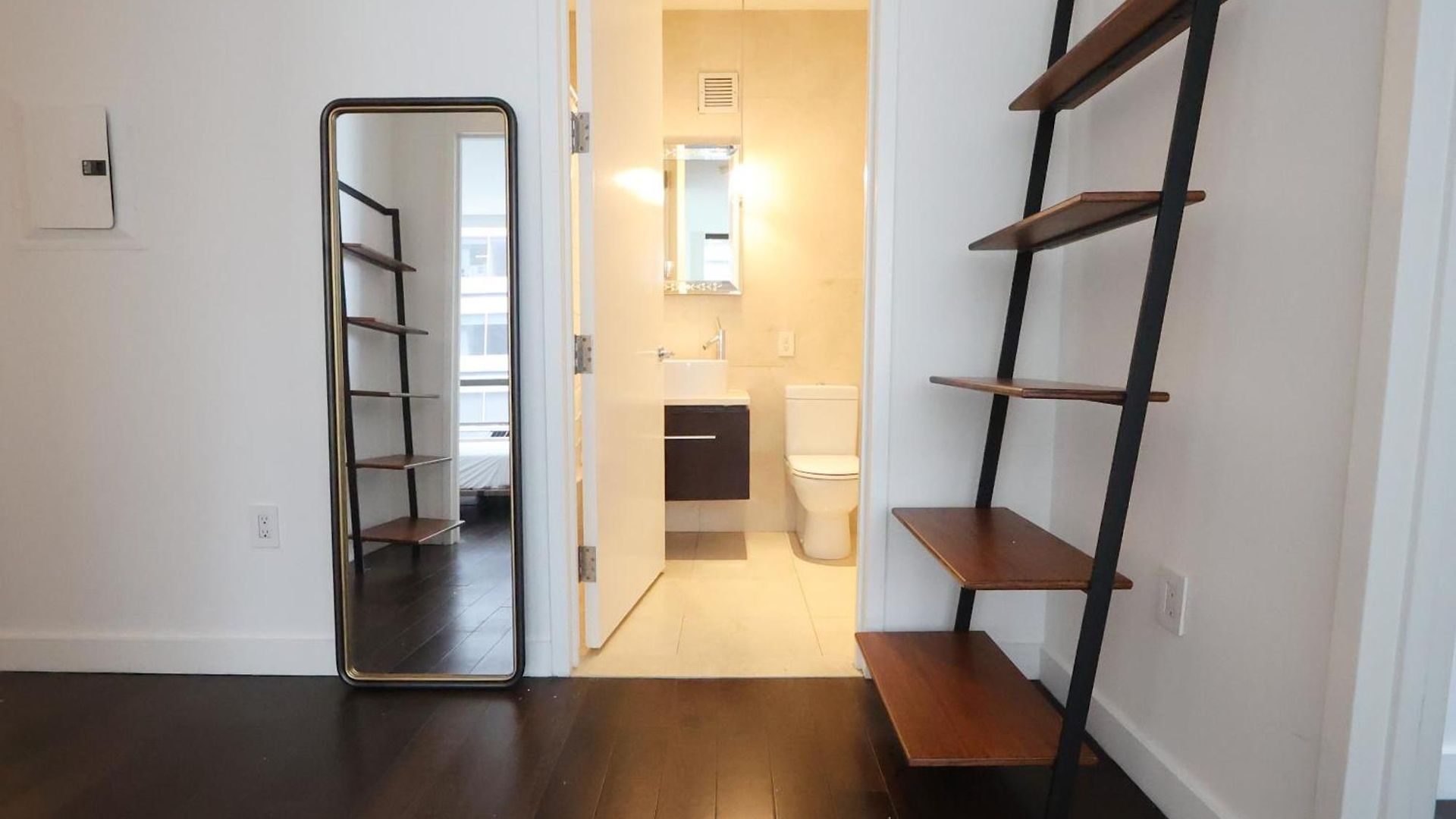 3bd, 2 Bath, Massive Luxury In Fidi Apartment *