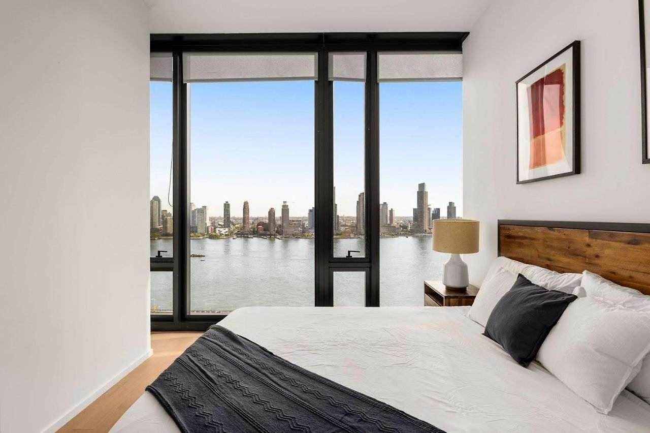 Apartment Embassy I 21st Floor 2br With Doorman Gym Pool