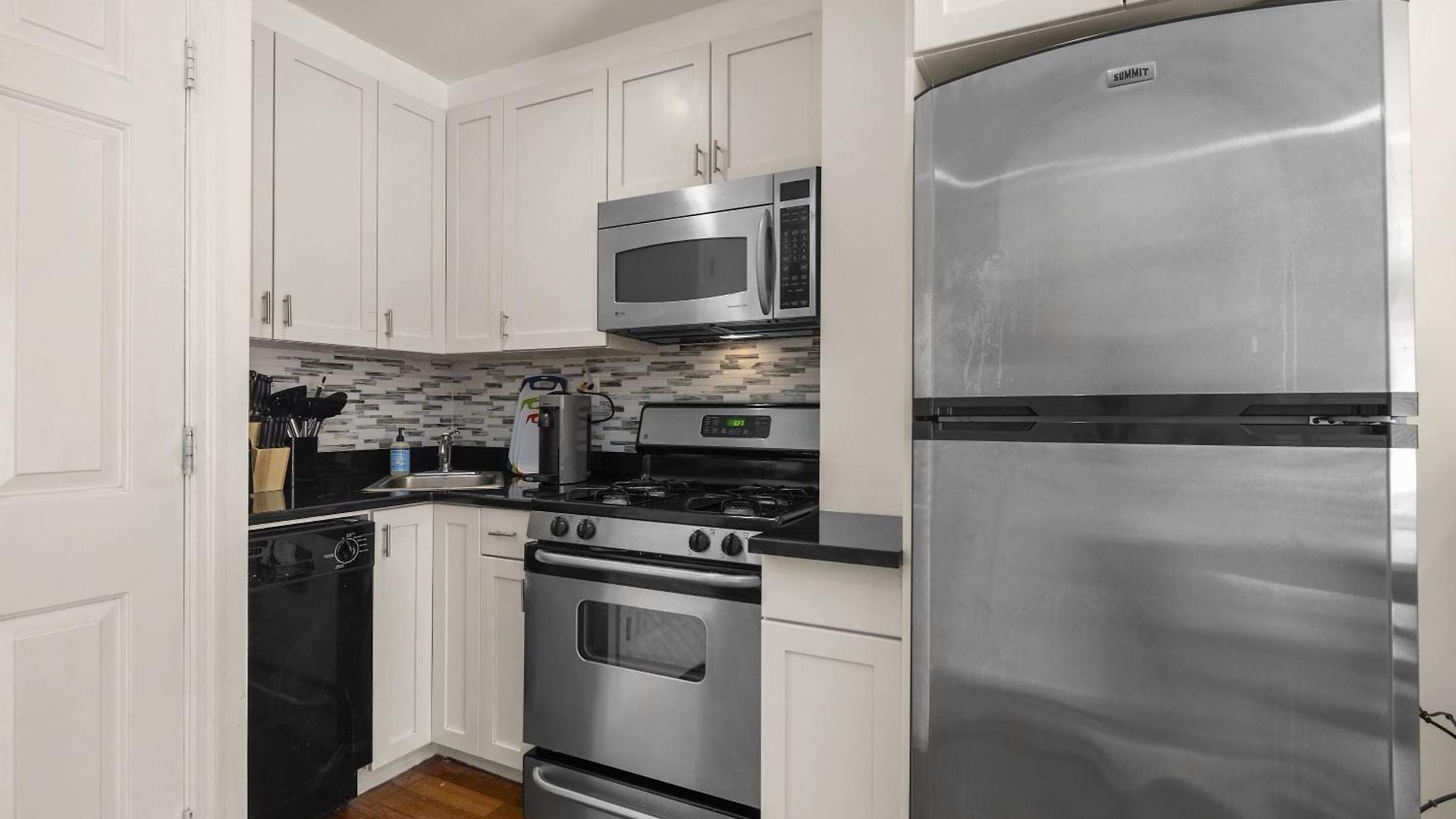 Apartment Cooper Place 1br Loft With Balcony In Elevator Building *