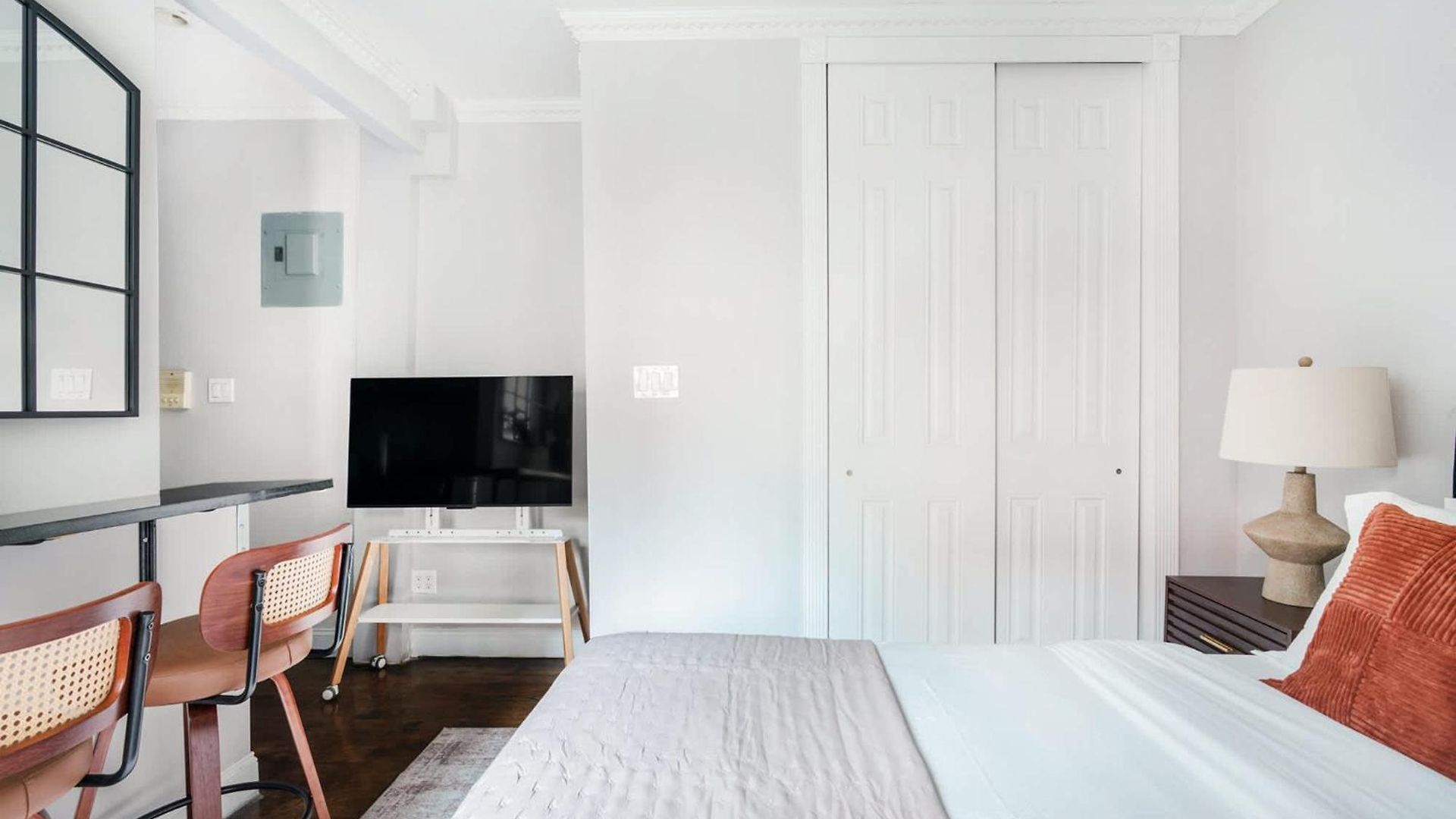 234 Mott-9 Prime Soho Cozy New Wd In-unit * New York