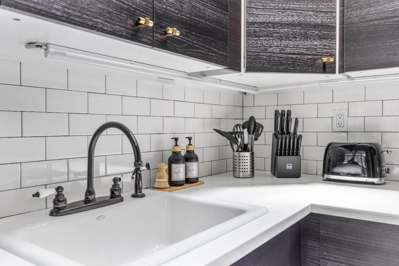 The West Village Penthouse Huge Windows Desk Skylights Cobblestone Street Apartment *