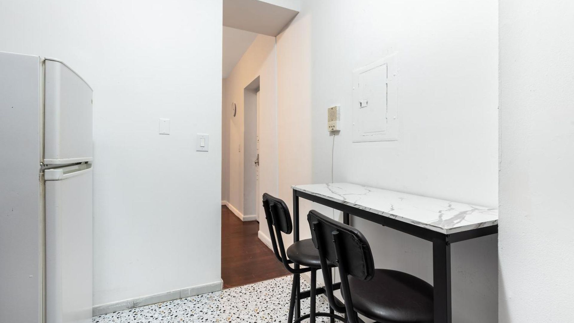 2 Bedroom Stylish Unit * New York