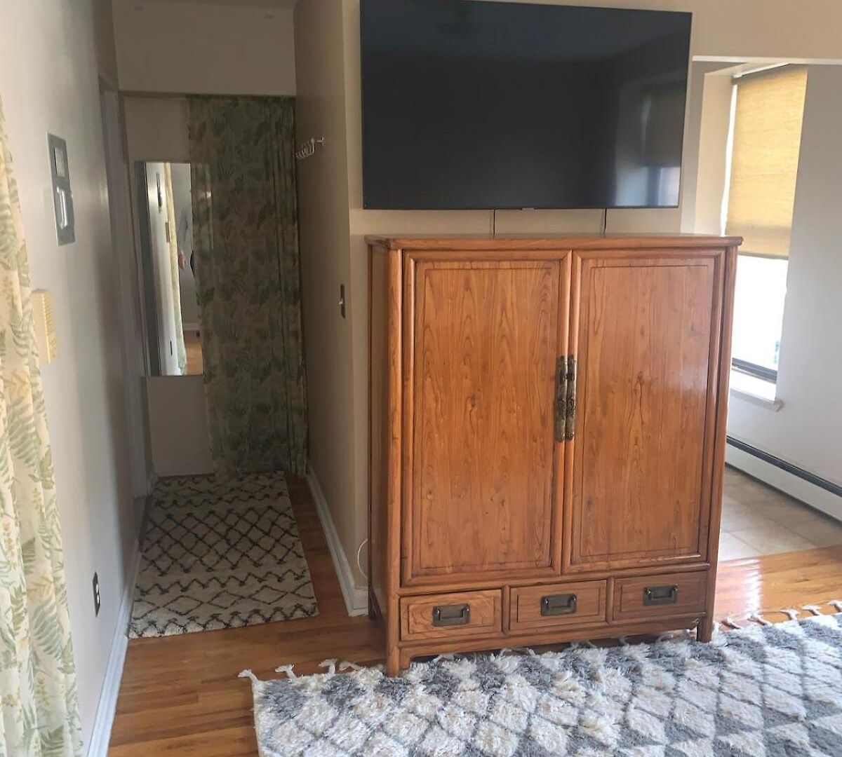 Cozy Private Spacious Apartment *