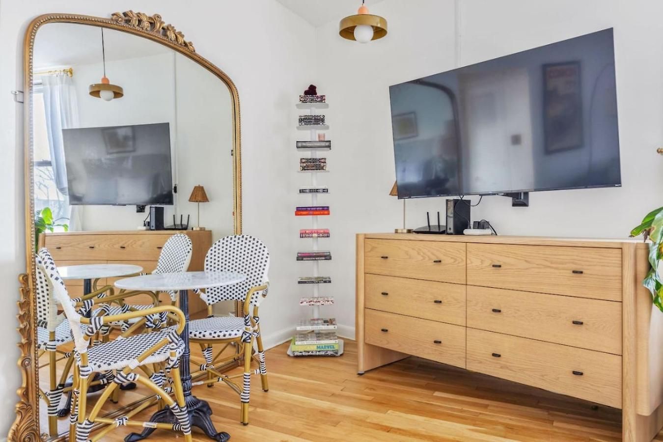 Cozy West Village Hudson River Views * New York