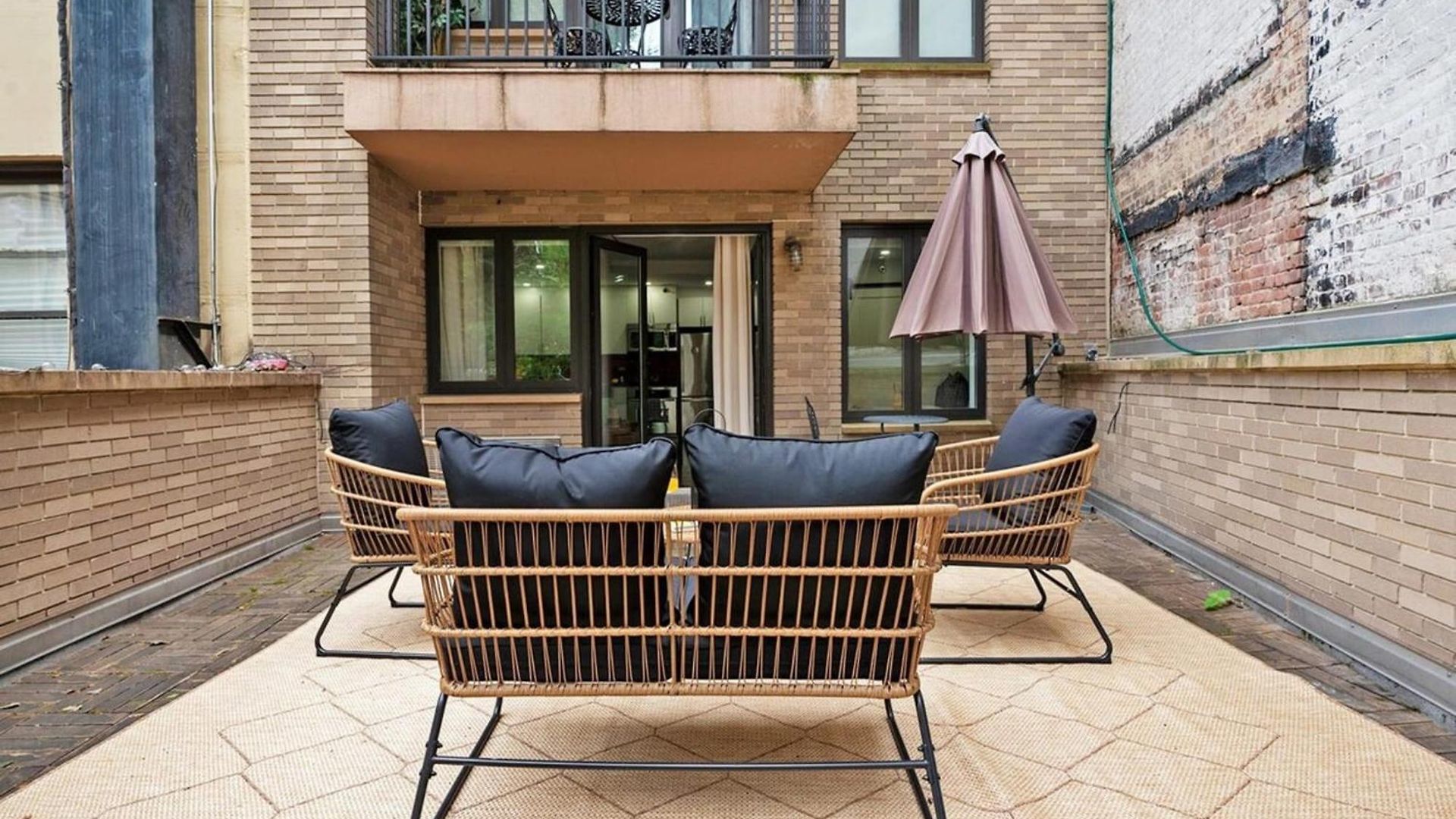 809 Midtown Apartment