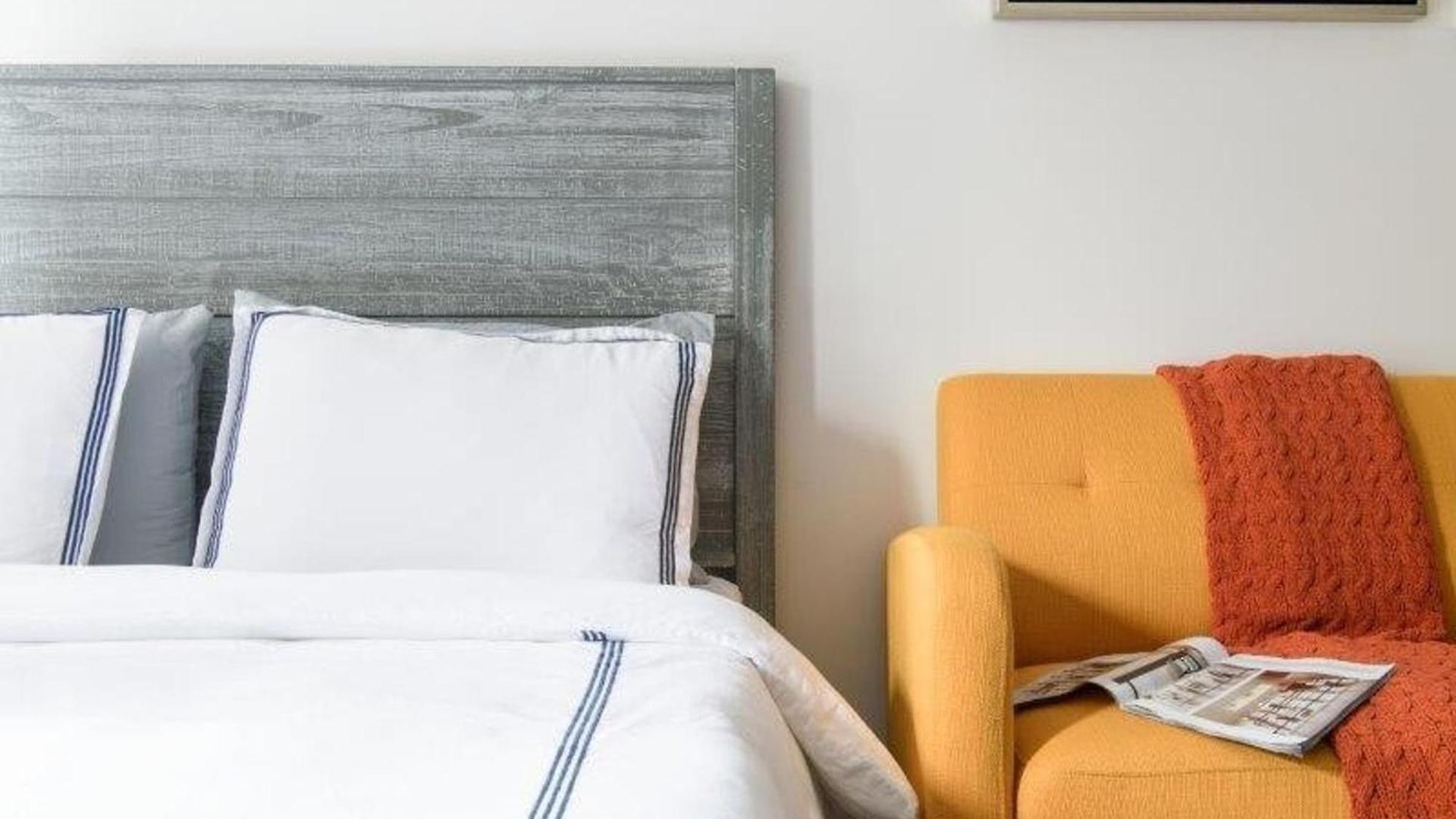 Apartment 241 East New York