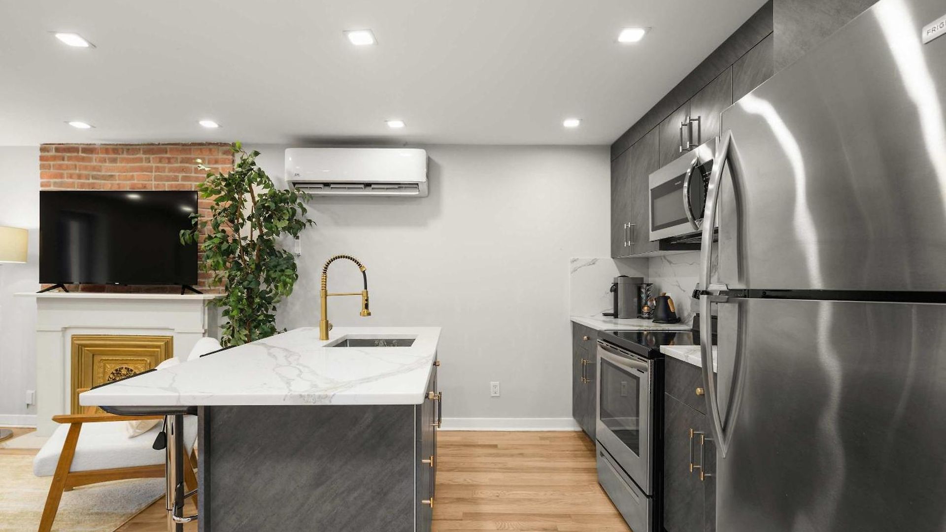 Lafayette Loft By Stayhaus I Renovated 2br Apartment New York