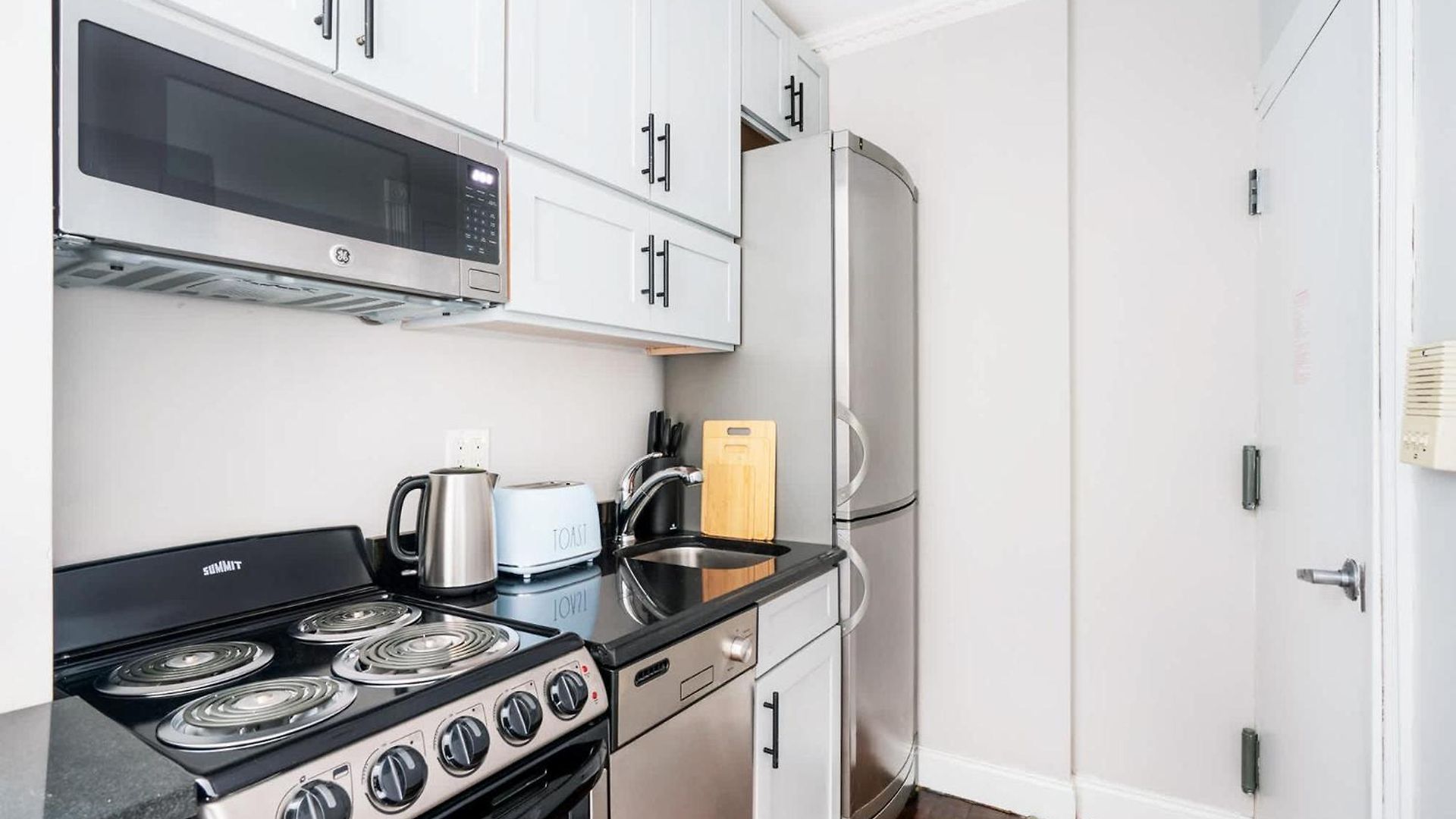 234 Mott-9 Prime Soho Cozy New Wd In-unit Apartment *