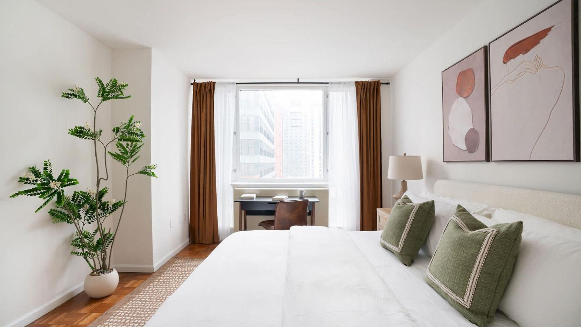 43-20a Newly Furnished 1br- Full Service Doorman Laundry Gym Business Center *