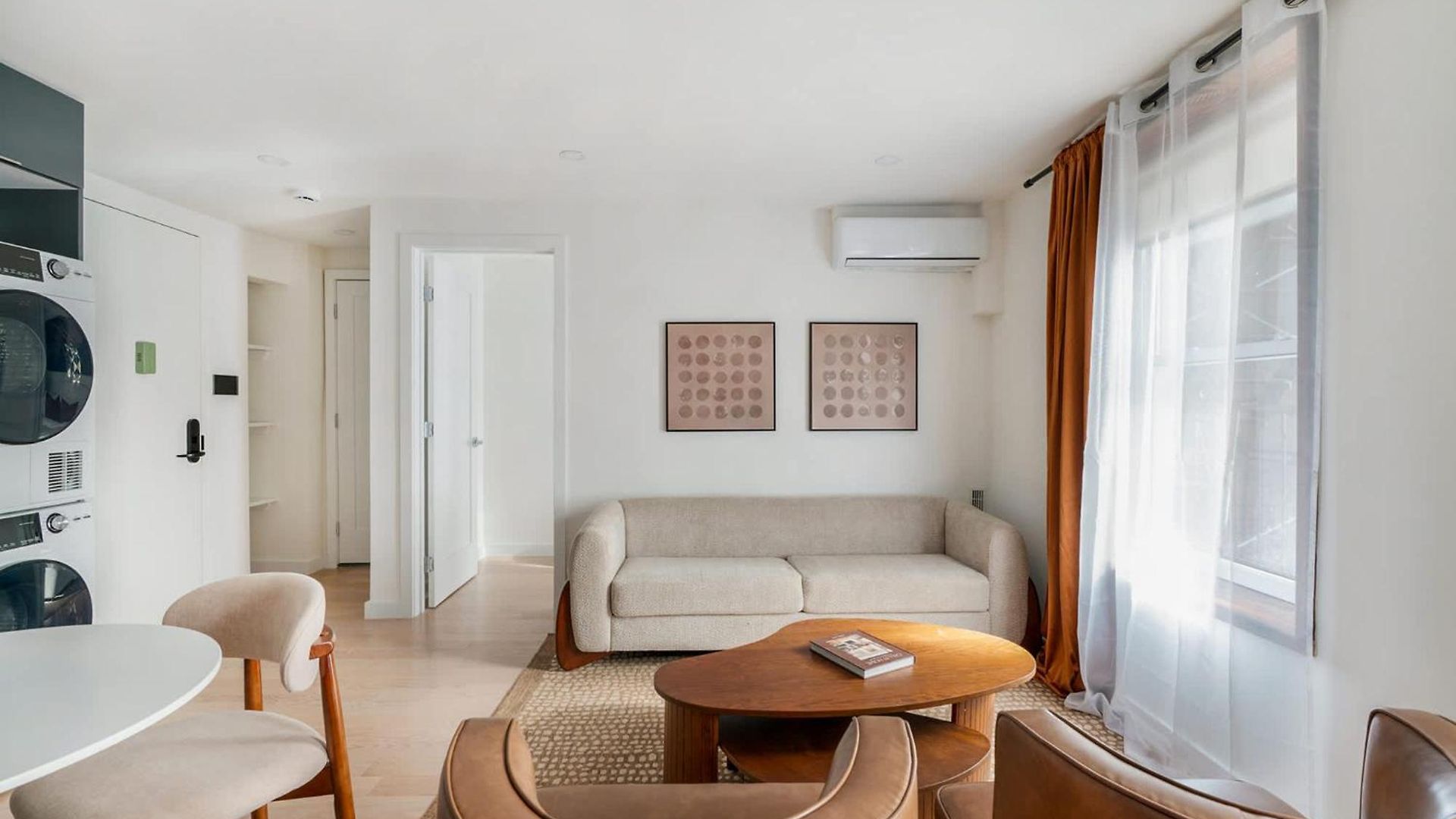Apartment 22-3b Sleek Modern 1br Gramercy *