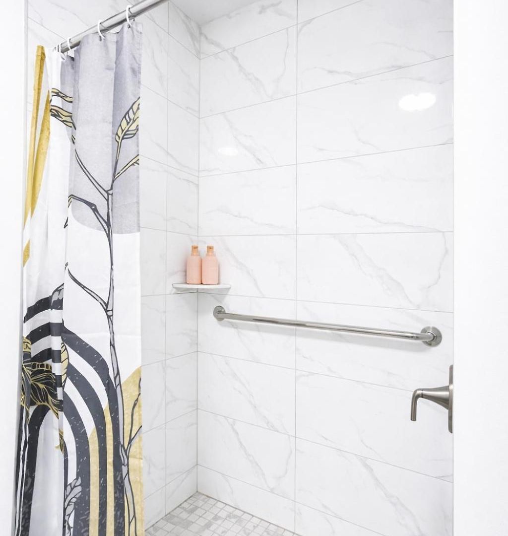 2 Bedroom Unit In Location * New York