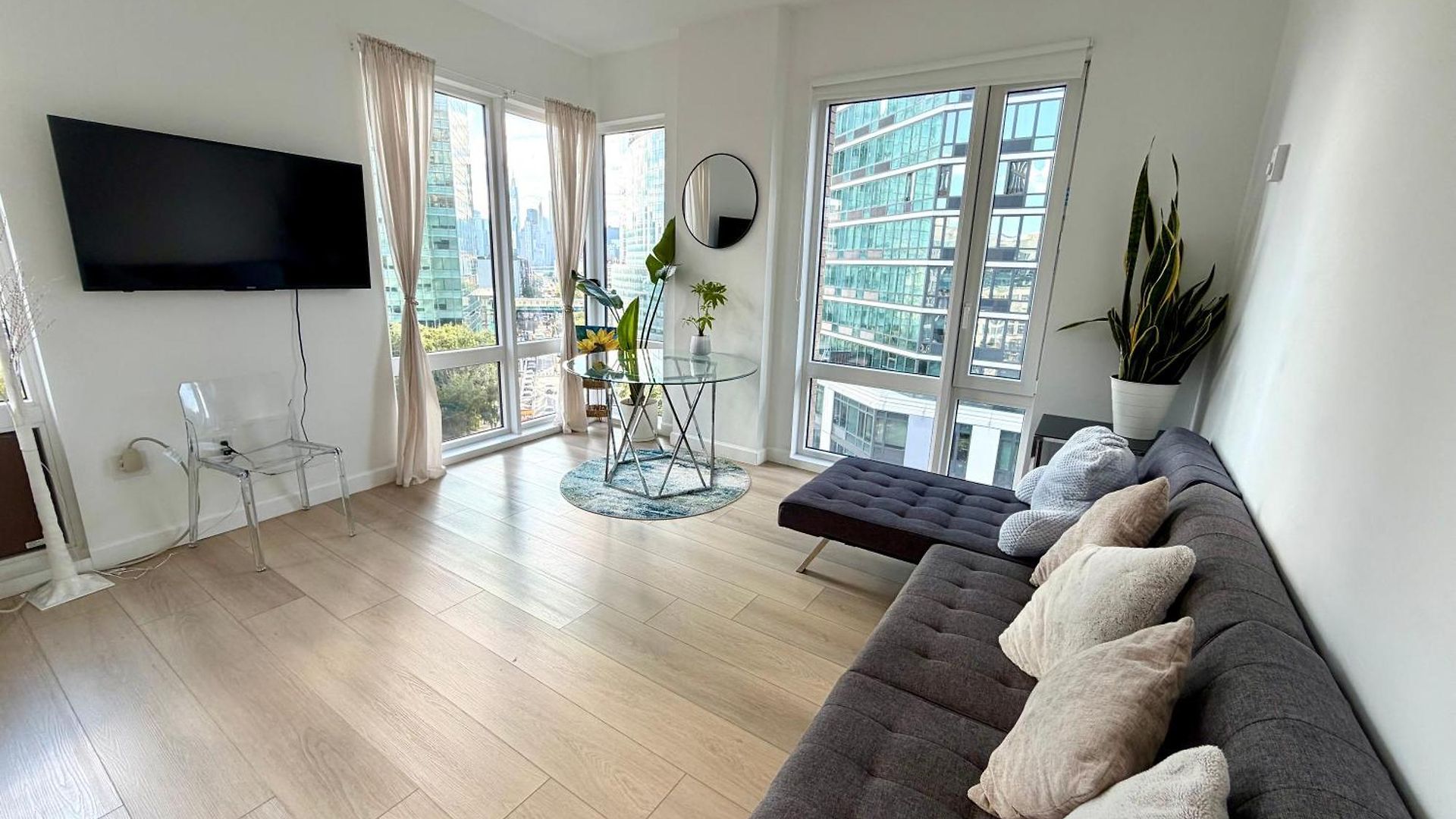 5 Mins To Midtown Luxury Corner 2br2ba With Fabulous View Apartment