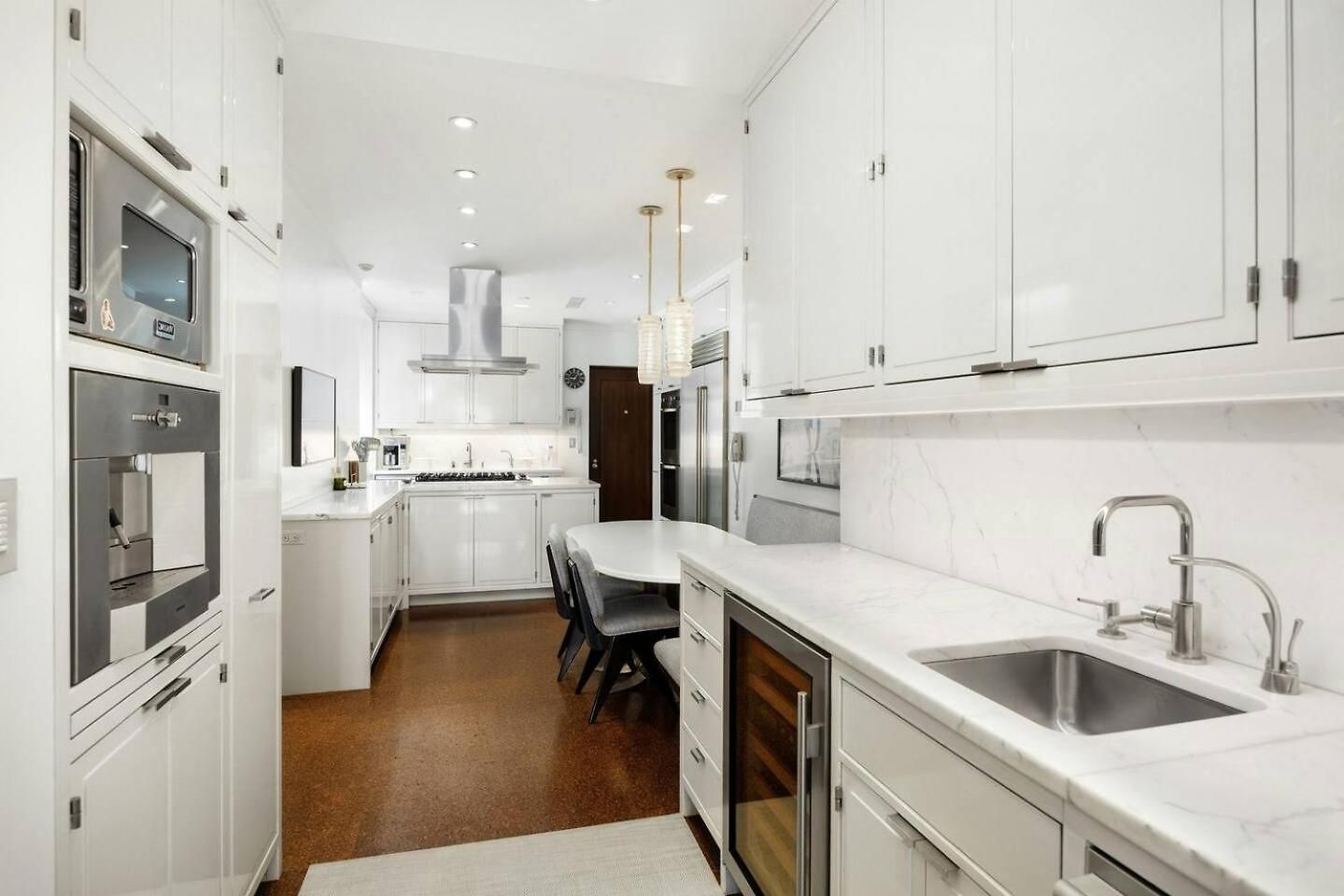 Apartmnet With Park Views