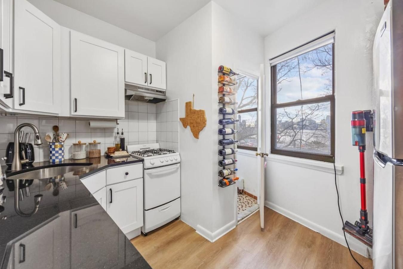Cozy West Village Hudson River Views Apartment New York