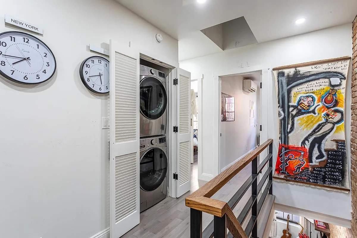 Williamsburg Townhouse 3br Townhouse With Private Garden New York