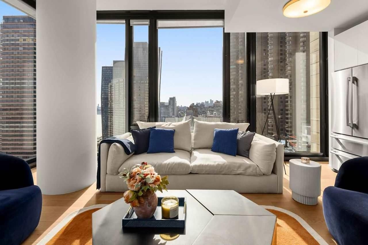 Apartment Embassy I 21st Floor 2br With Doorman Gym Pool
