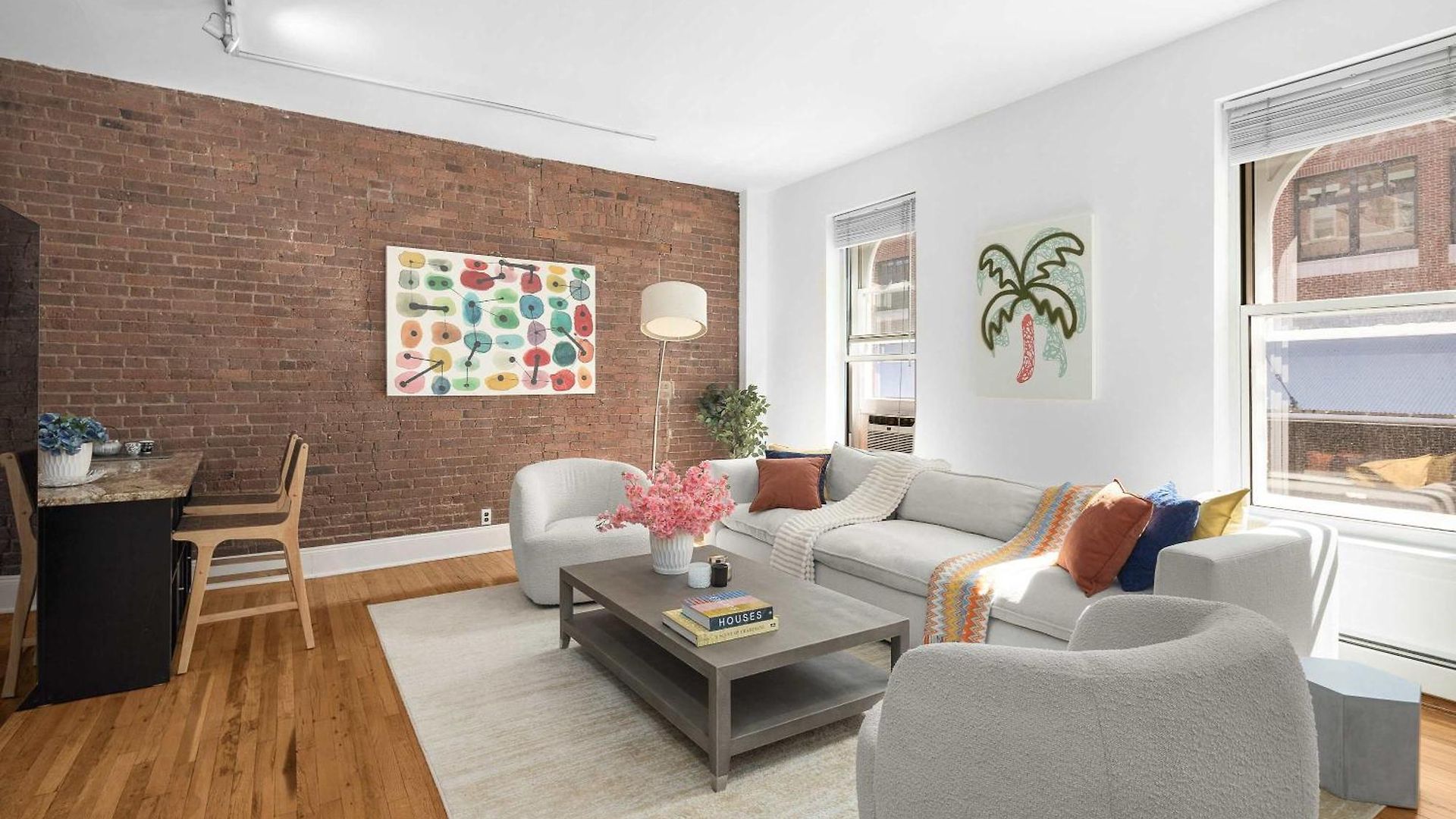 Seaport Place By Stayhaus Floor-through 1br Loft New York