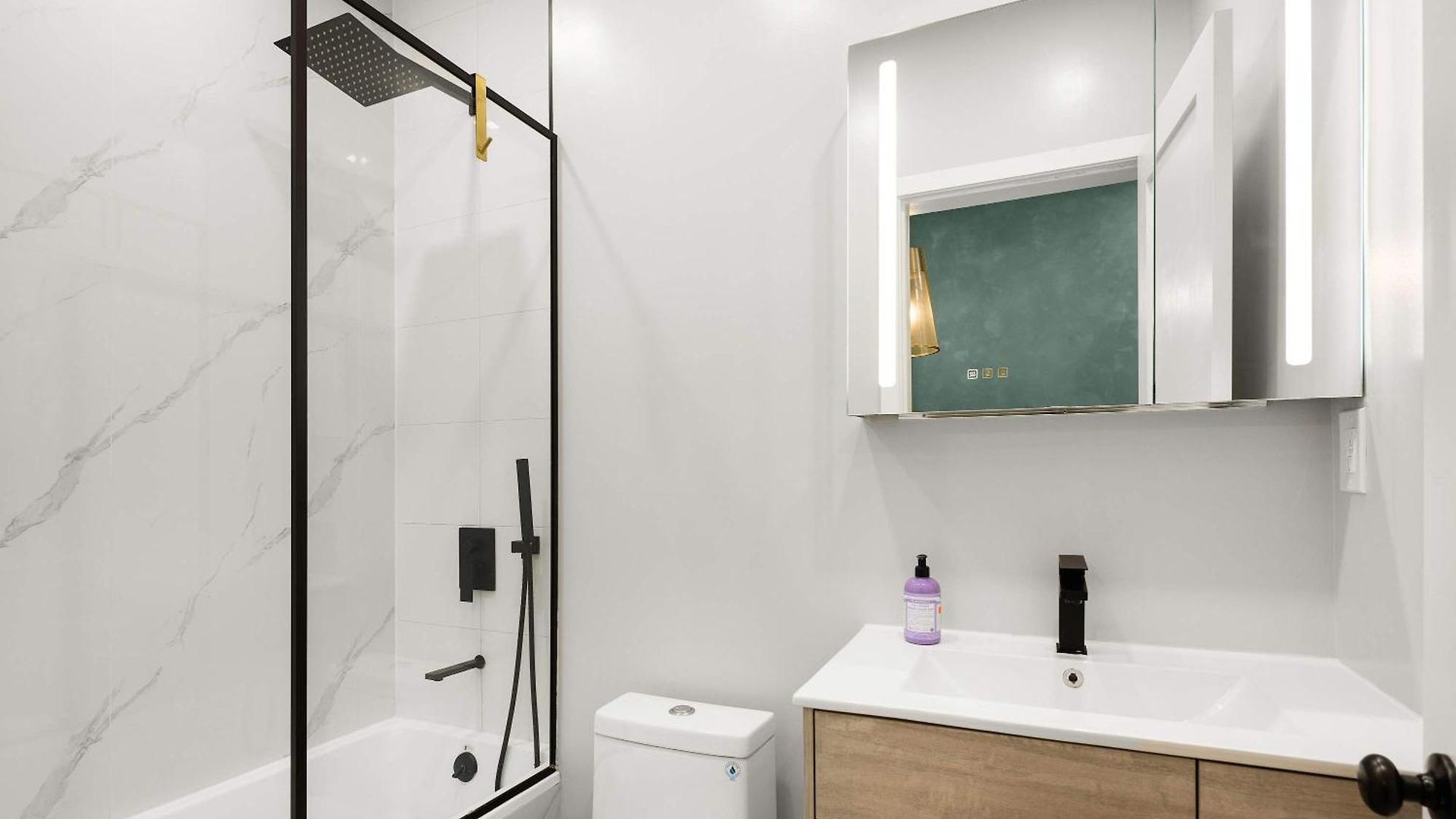 Apartment Bushwick Townhouse By Haus Modern 3br With Private Yard New York
