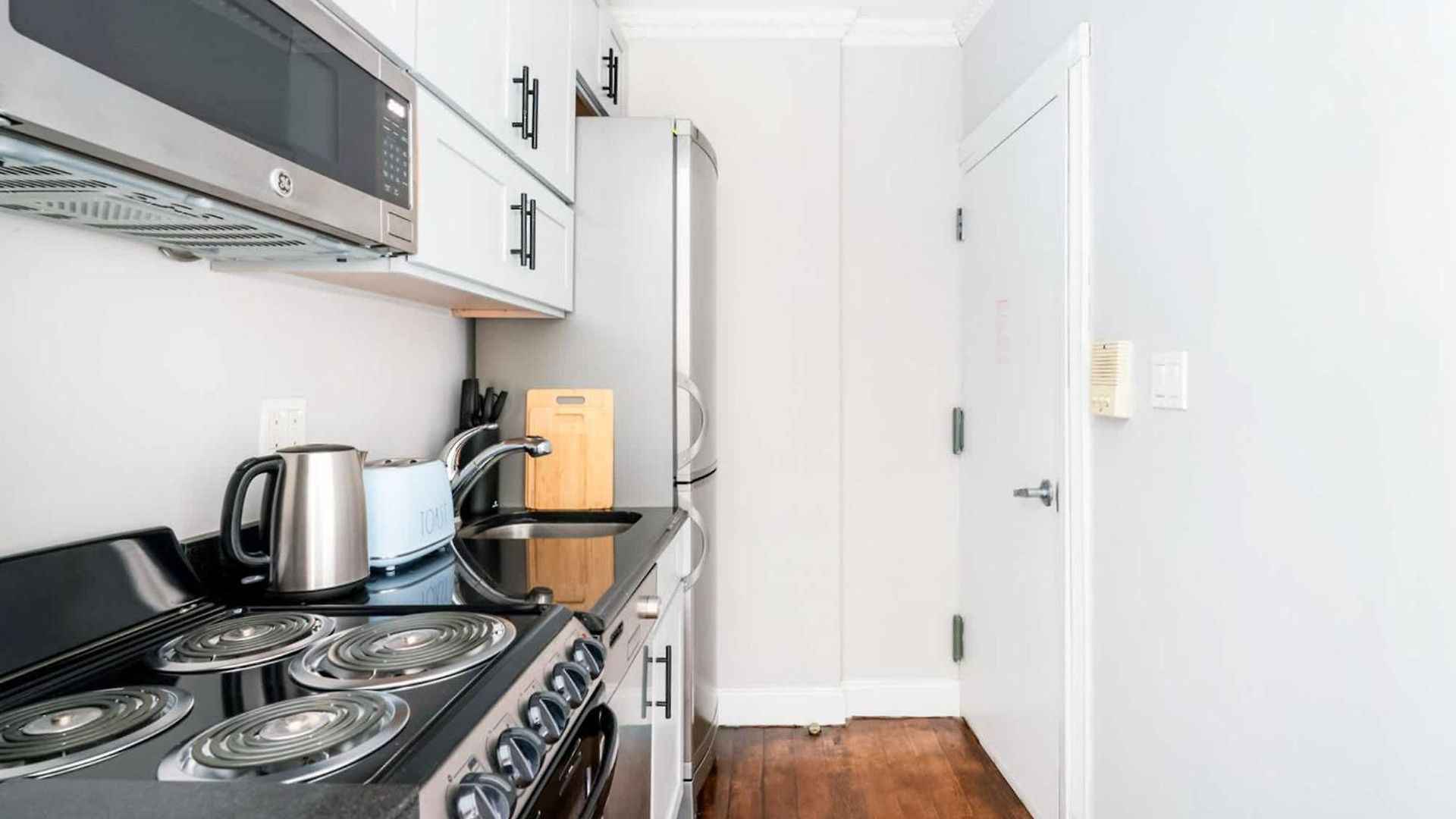 234 Mott-9 Prime Soho Cozy New Wd In-unit Apartment *