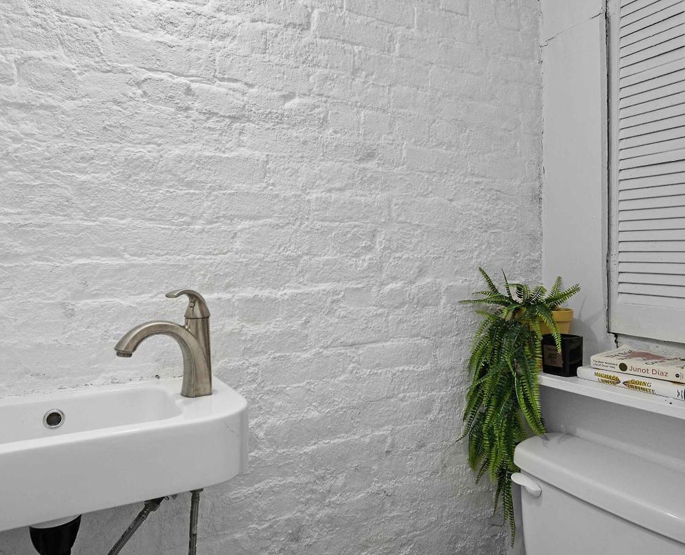 Clinton Duplex By Stayhaus 2br With Private Yard * New York
