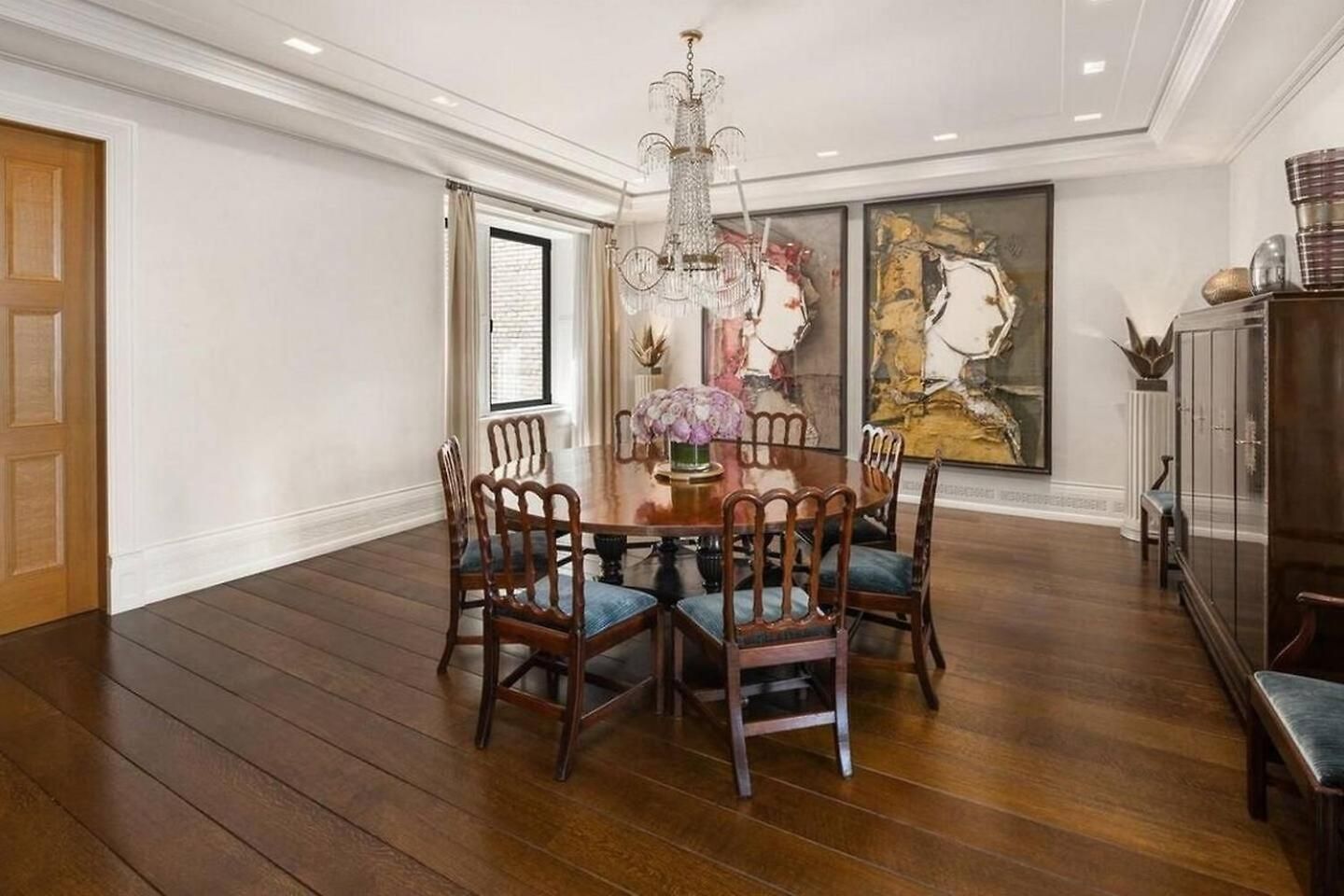 Ultra-luxury Fifth Avenue Apartment *