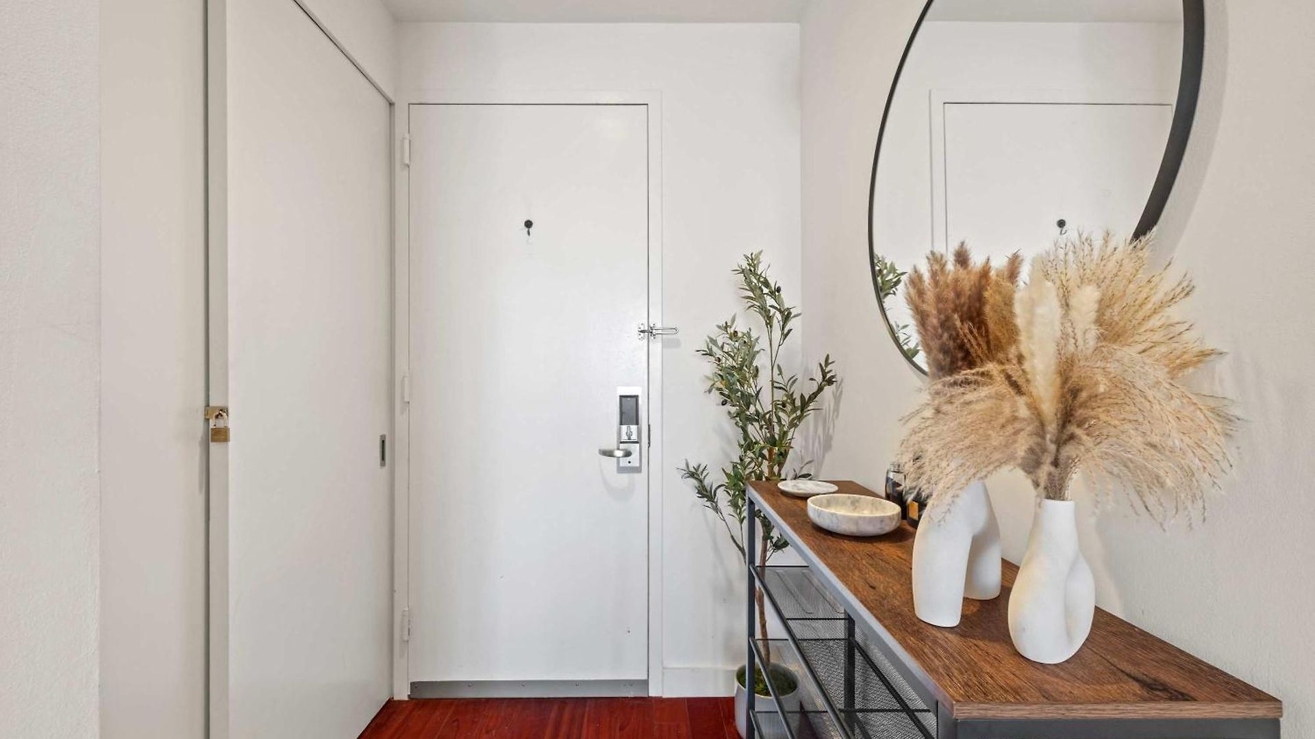 Silverline By Rove - With Shared Amenities Apartment *