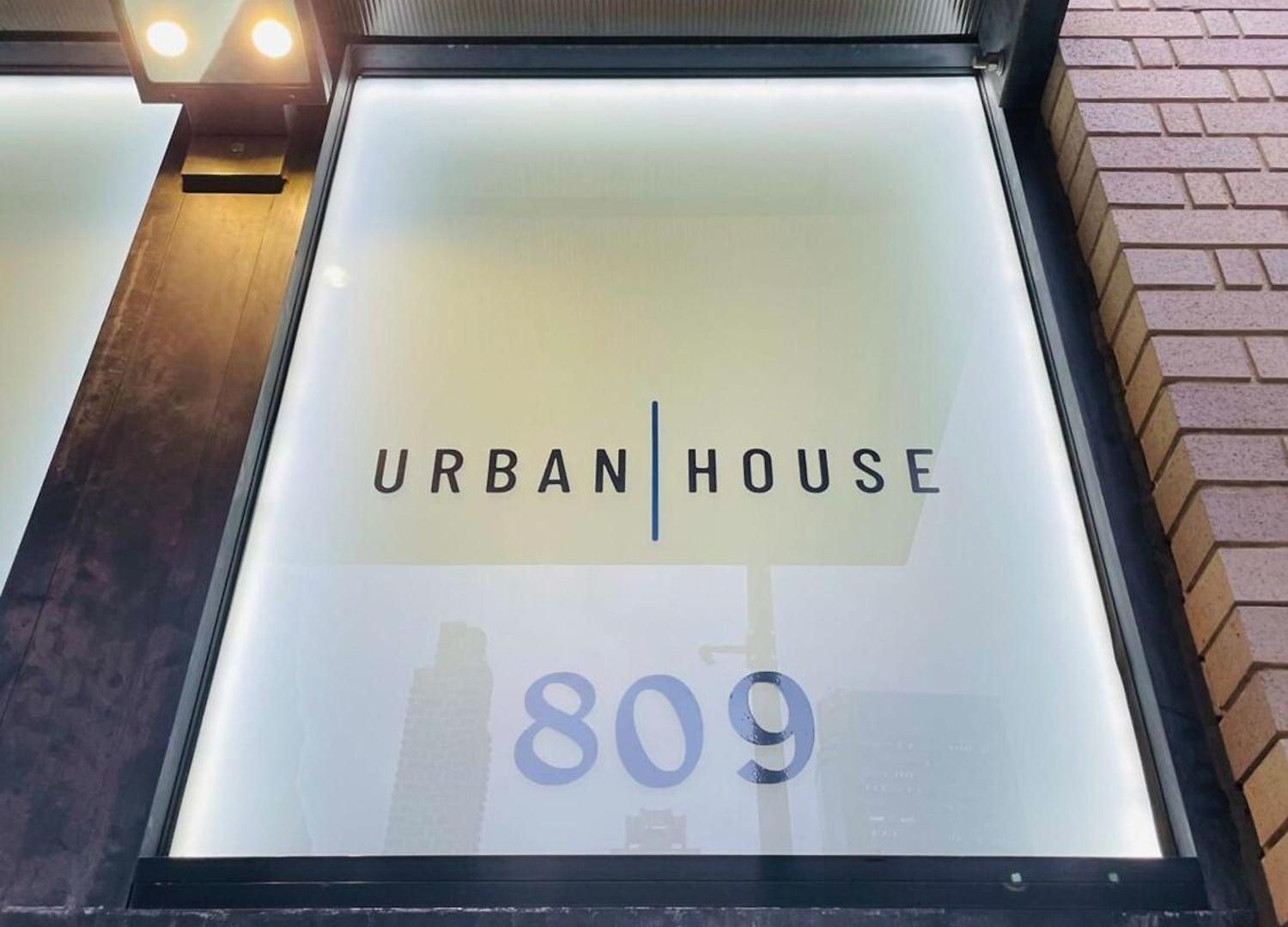809 Midtown * New York