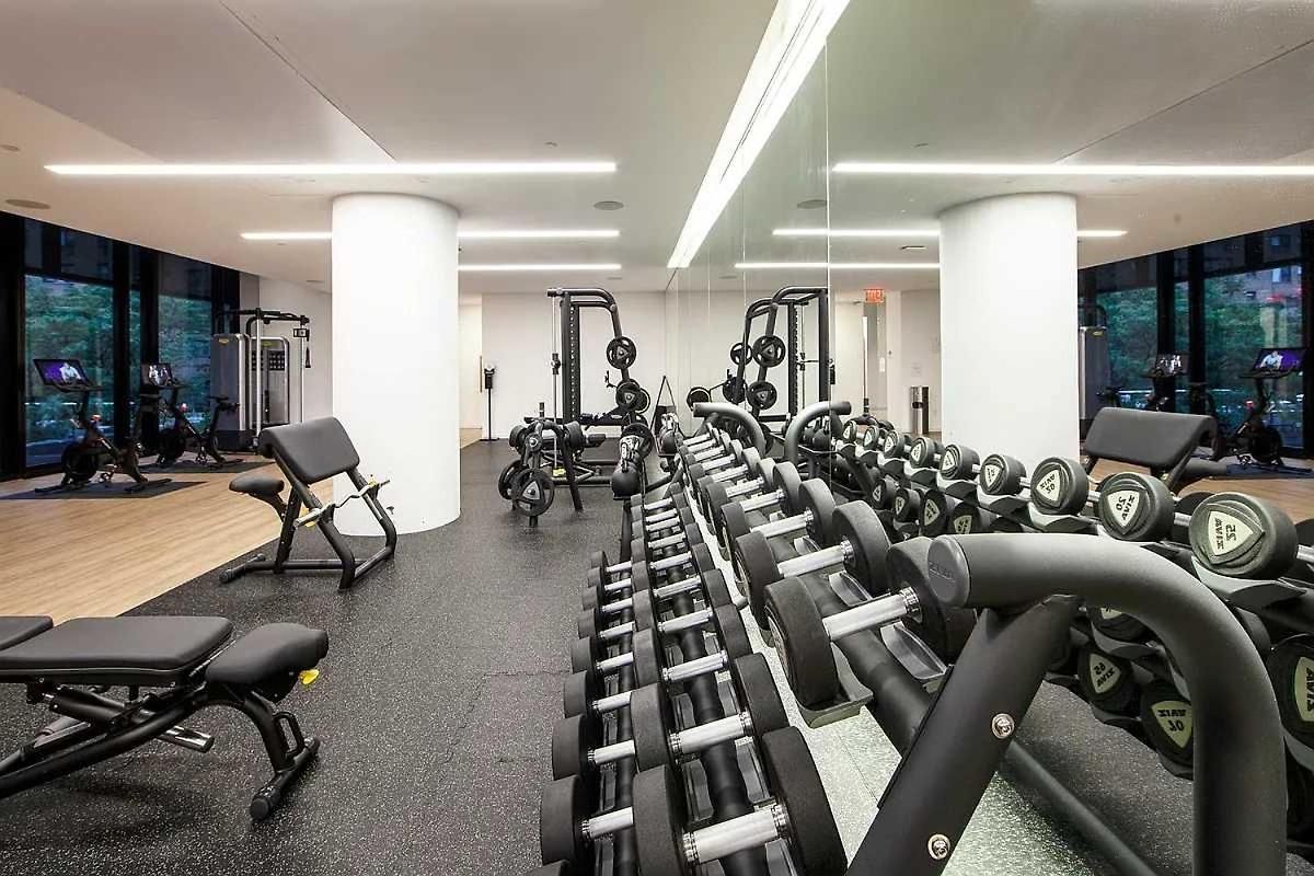 Embassy I 21st Floor 2br With Doorman Gym Pool Apartment