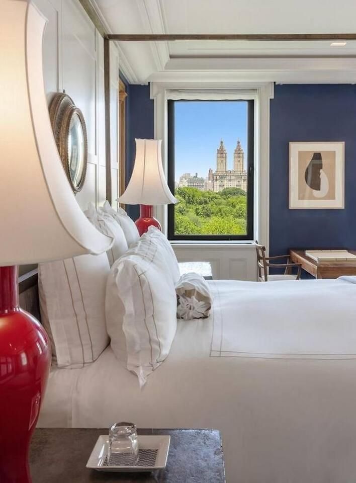 Ultra-luxury Fifth Avenue Apartment *