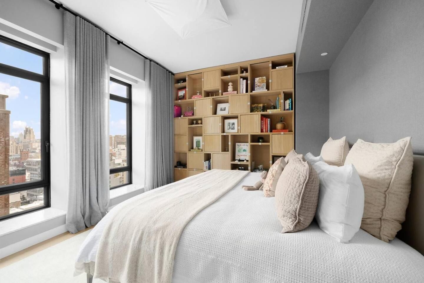 Cozy With Scenic View *