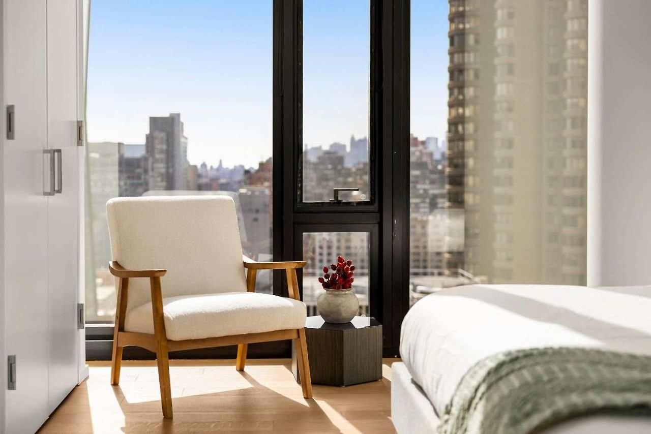 Apartment Embassy I 21st Floor 2br With Doorman Gym Pool New York