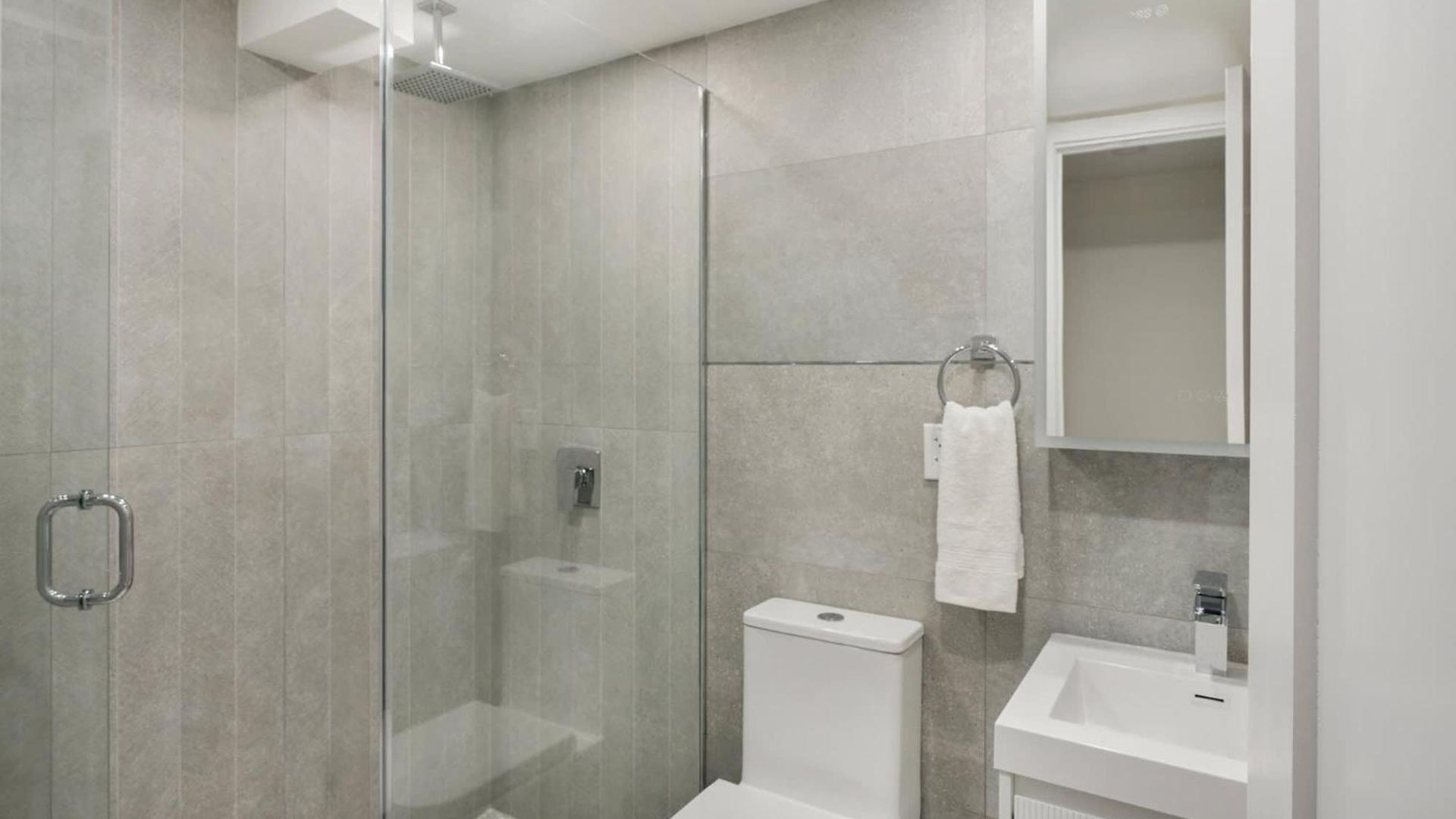 22-4a Sleek Modern 1br Gramercy Apartment